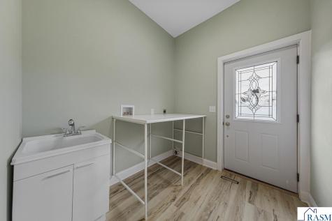 515 SW Benzel Avenue Madelia MN 56062