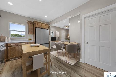 515 SW Benzel Avenue Madelia MN 56062