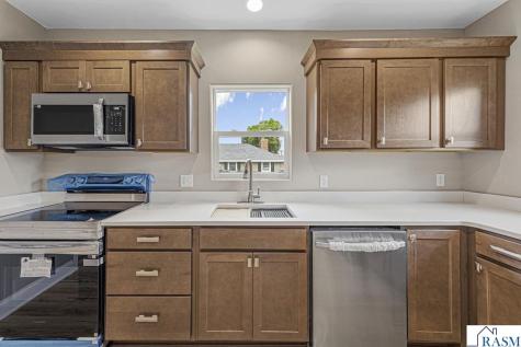 515 SW Benzel Avenue Madelia MN 56062