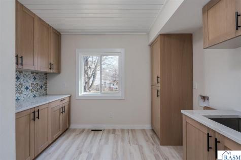7 Dellview Lane Mankato MN 56001