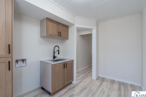 7 Dellview Lane Mankato MN 56001