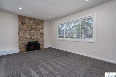 7 Dellview Lane Mankato MN 56001