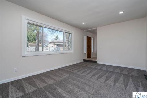 7 Dellview Lane Mankato MN 56001