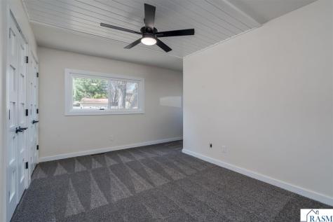 7 Dellview Lane Mankato MN 56001