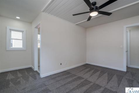 7 Dellview Lane Mankato MN 56001