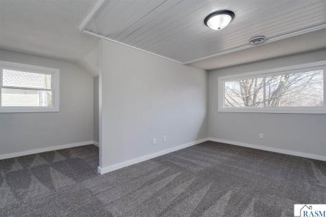 7 Dellview Lane Mankato MN 56001