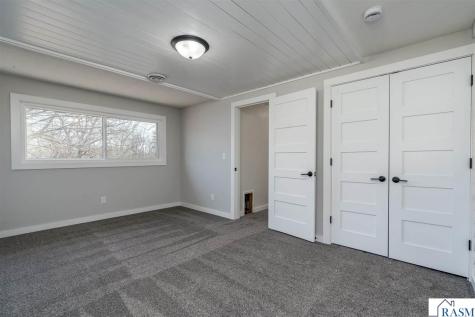 7 Dellview Lane Mankato MN 56001