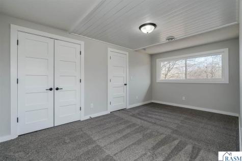 7 Dellview Lane Mankato MN 56001