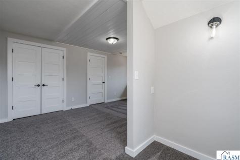 7 Dellview Lane Mankato MN 56001
