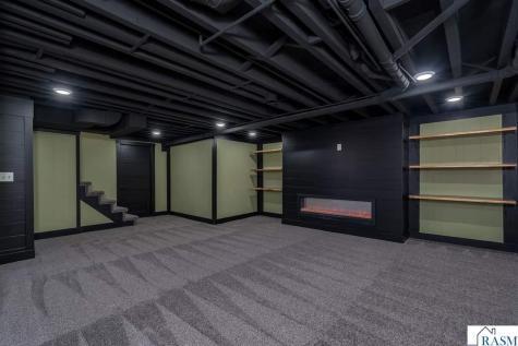 7 Dellview Lane Mankato MN 56001