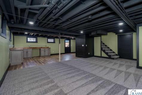 7 Dellview Lane Mankato MN 56001