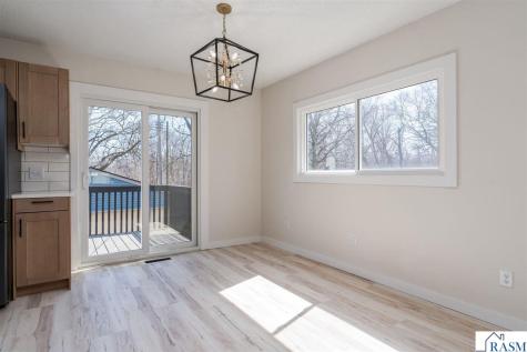 7 Dellview Lane Mankato MN 56001