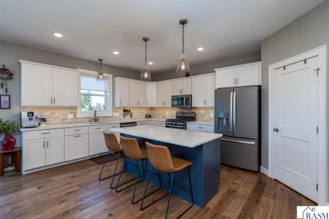 15 Prairie Court North Mankato MN 56003