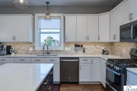 15 Prairie Court North Mankato MN 56003