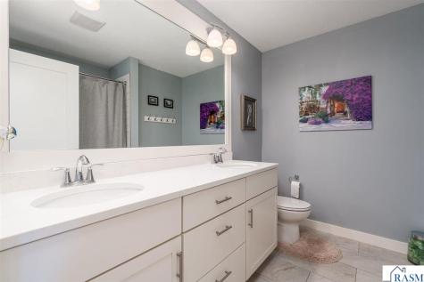 15 Prairie Court North Mankato MN 56003
