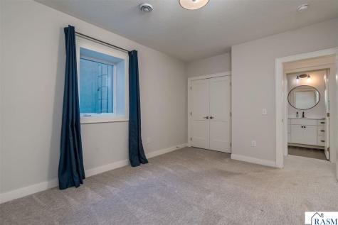 15 Prairie Court North Mankato MN 56003