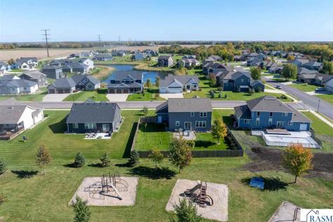 15 Prairie Court North Mankato MN 56003