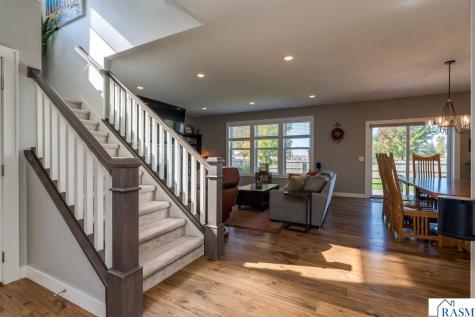 15 Prairie Court North Mankato MN 56003