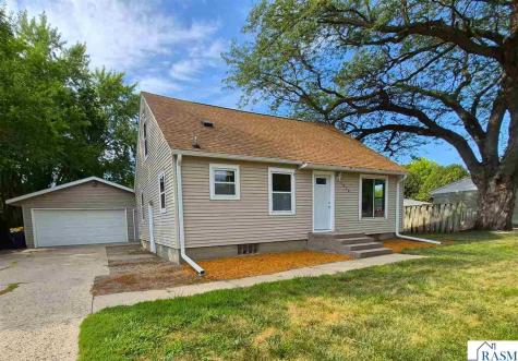 1518 Center Street New Ulm MN 56073