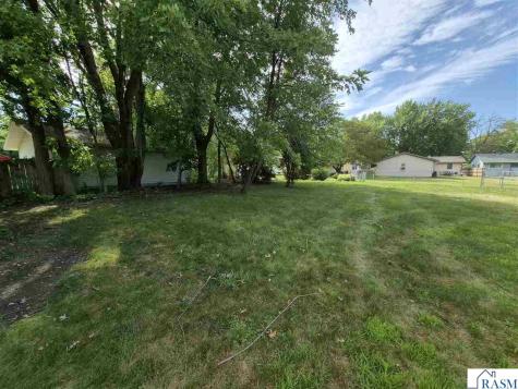 1518 Center Street New Ulm MN 56073