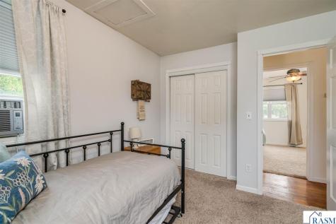 404 E Paquin Street Waterville MN 56096-1532