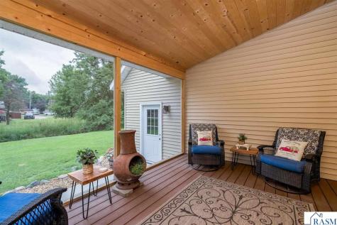 404 E Paquin Street Waterville MN 56096-1532