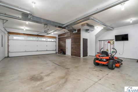 404 E Paquin Street Waterville MN 56096-1532