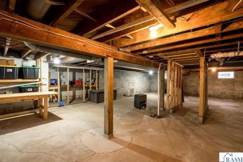 404 E Paquin Street Waterville MN 56096-1532