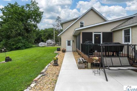 404 E Paquin Street Waterville MN 56096-1532