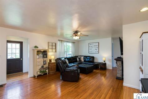 404 E Paquin Street Waterville MN 56096-1532