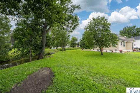 404 E Paquin Street Waterville MN 56096-1532