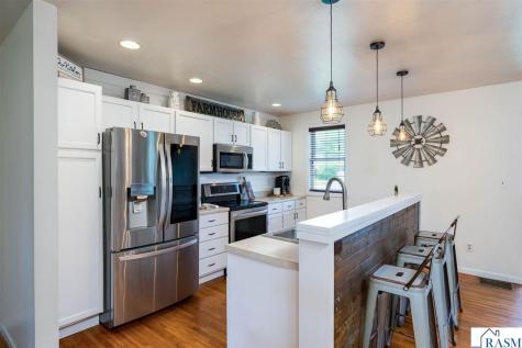 404 E Paquin Street Waterville MN 56096-1532