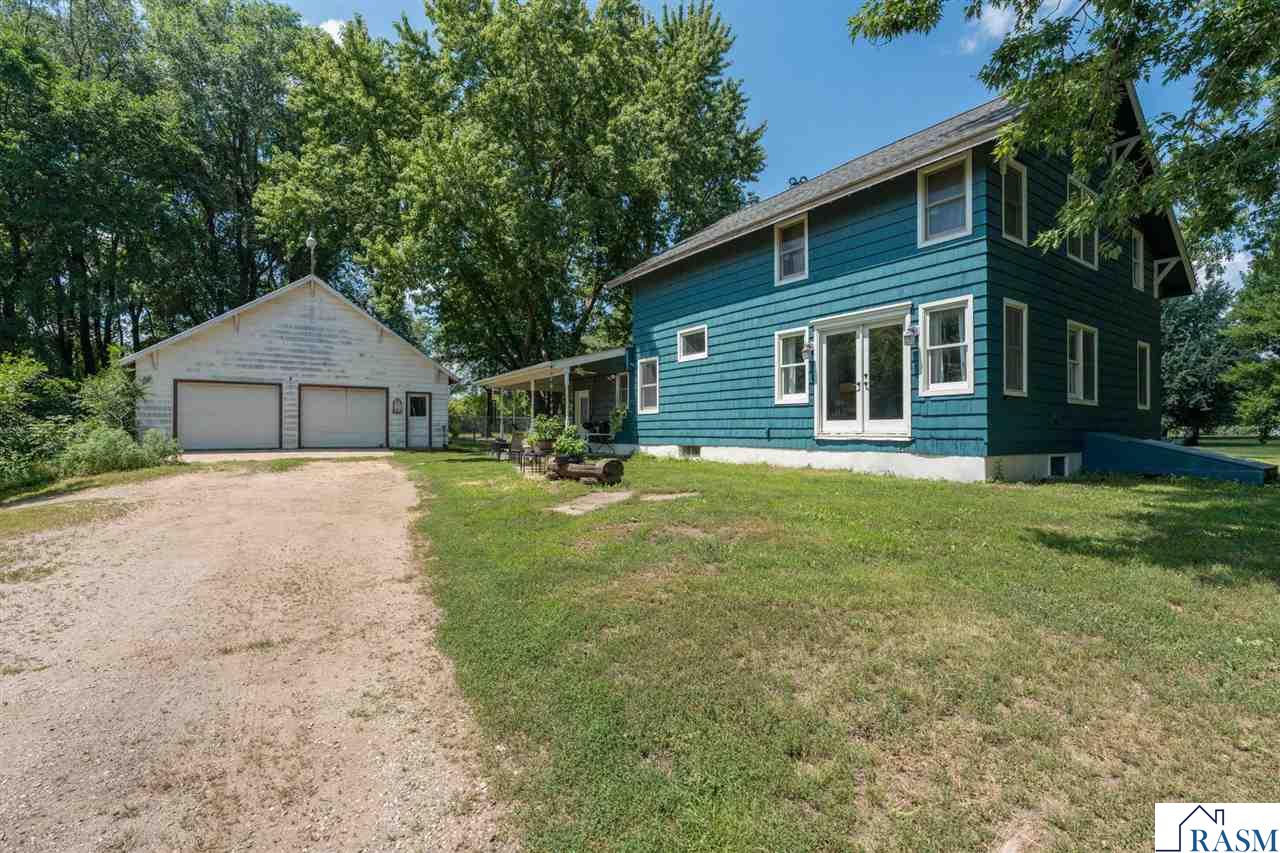 223 SW Joy Avenue Madelia MN 56062