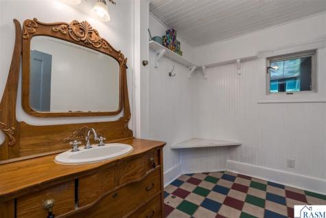 223 SW Joy Avenue Madelia MN 56062