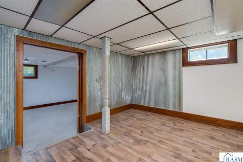 223 SW Joy Avenue Madelia MN 56062