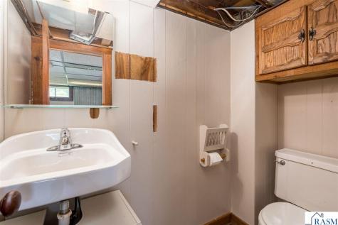 223 SW Joy Avenue Madelia MN 56062