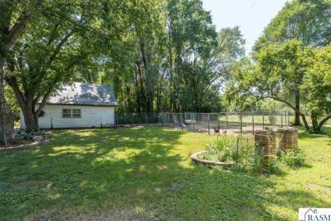223 SW Joy Avenue Madelia MN 56062