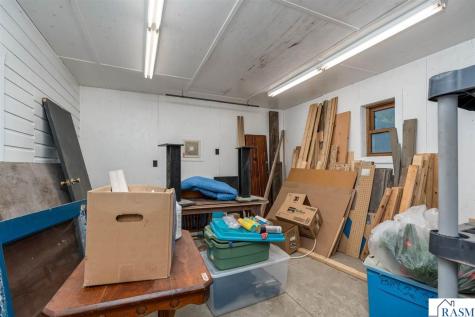 223 SW Joy Avenue Madelia MN 56062
