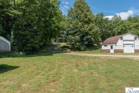 223 SW Joy Avenue Madelia MN 56062