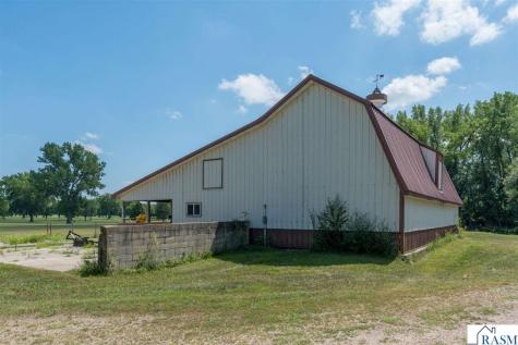 223 SW Joy Avenue Madelia MN 56062