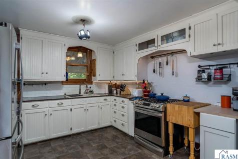 223 SW Joy Avenue Madelia MN 56062
