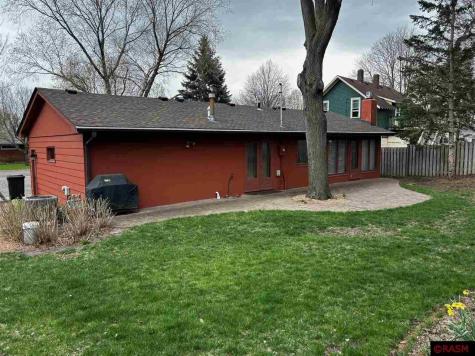 1316 S Washington Avenue St. Peter MN 56082