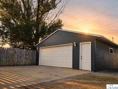 615 W Elm Avenue Waseca MN 56093