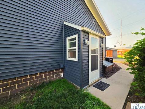 615 W Elm Avenue Waseca MN 56093