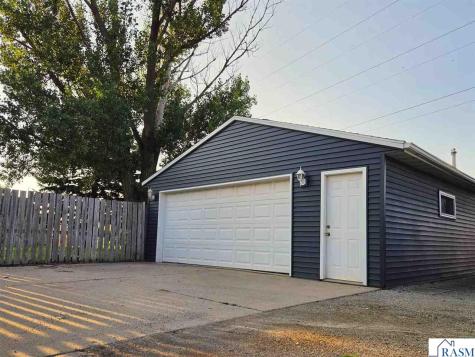 615 W Elm Avenue Waseca MN 56093