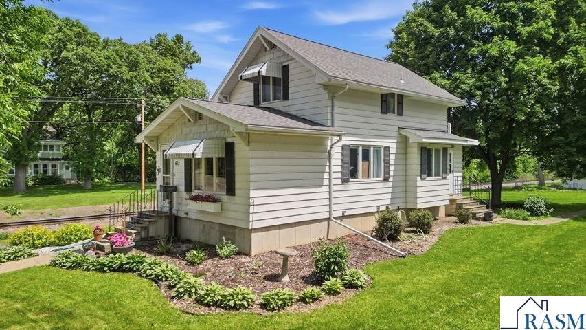 618 N Main Street Blue Earth MN 56013