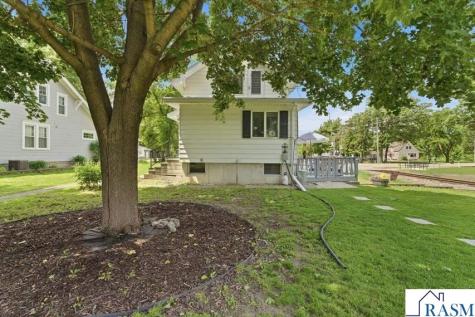 618 N Main Street Blue Earth MN 56013