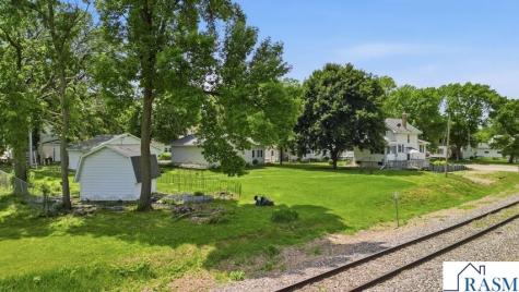 618 N Main Street Blue Earth MN 56013