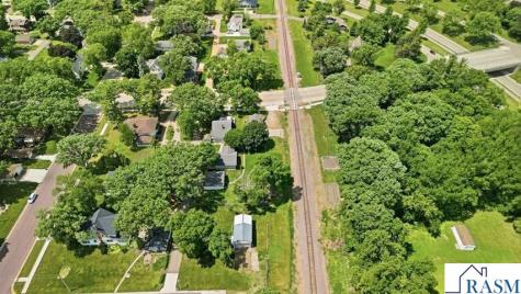 618 N Main Street Blue Earth MN 56013
