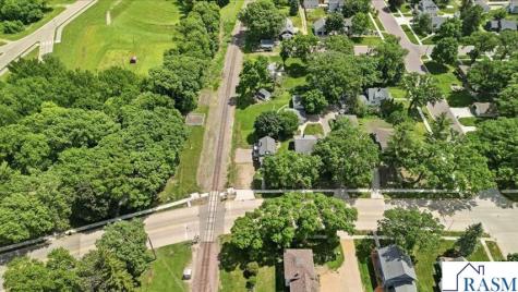 618 N Main Street Blue Earth MN 56013